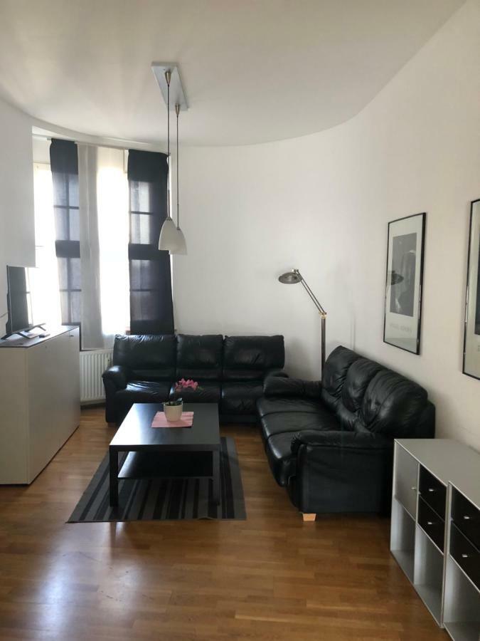 Ferienwohnung Mitten In Wiesbaden Buitenkant foto