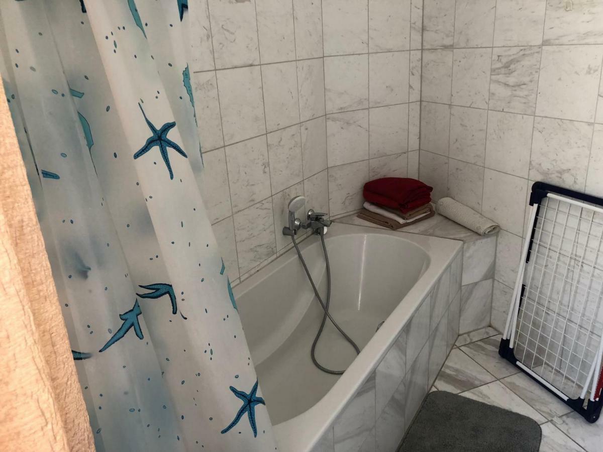 Ferienwohnung Mitten In Wiesbaden Buitenkant foto