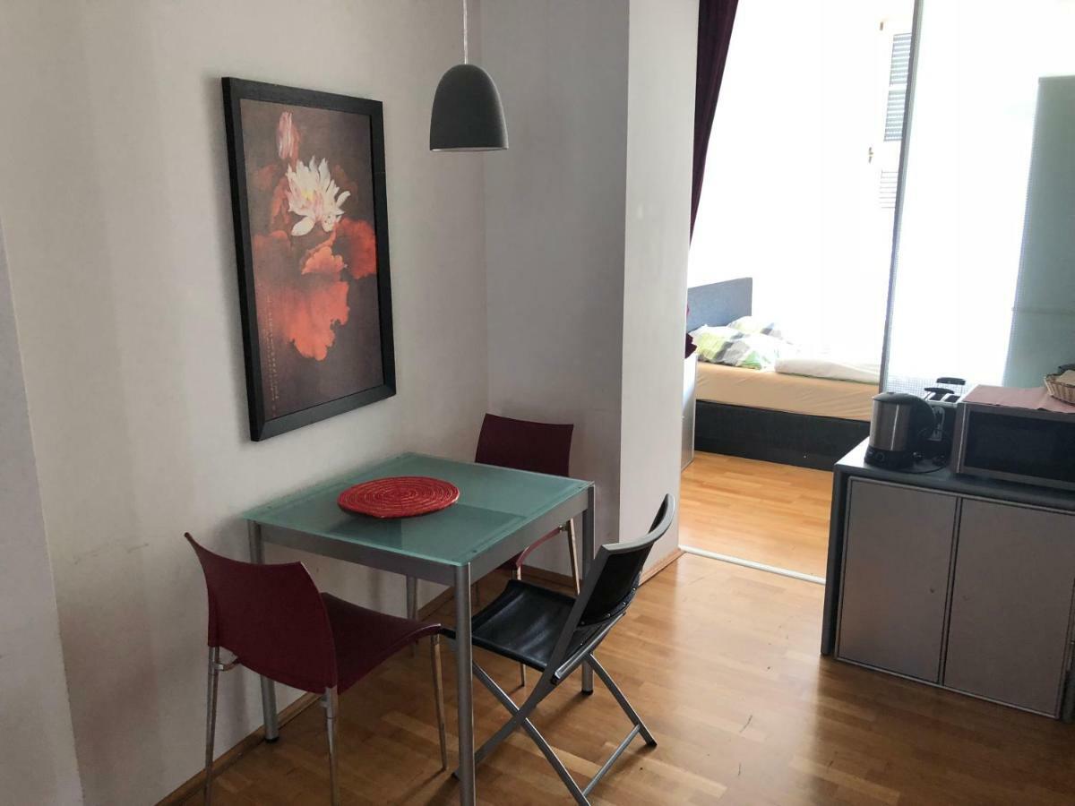 Ferienwohnung Mitten In Wiesbaden Buitenkant foto